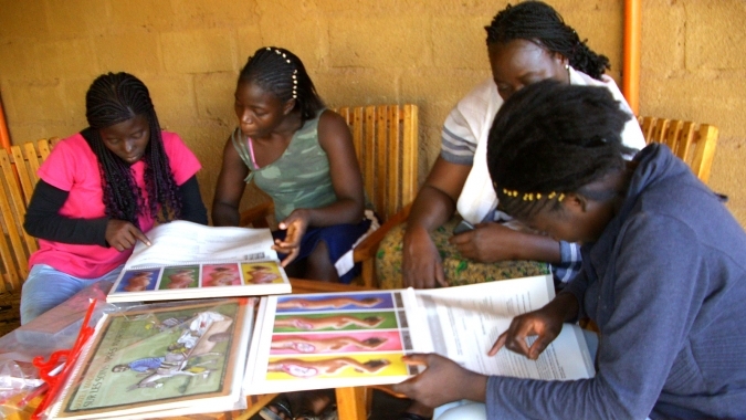 In Burkina Faso: Für Aufklärung und die Unterlassung der Mädchenbeschneidung