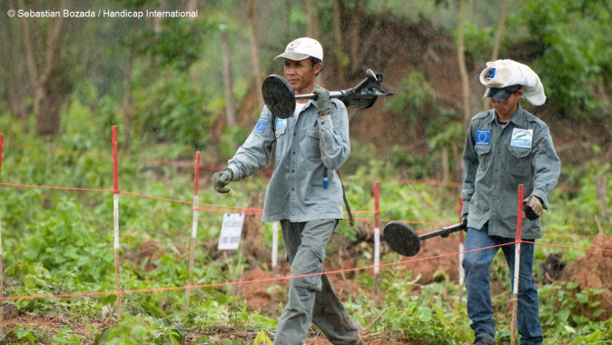 Laos: Hilfe für die Opfer von Streubomben