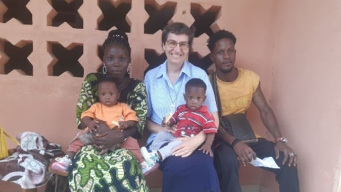Haus der Sonne – Schutz und Betreuung für Teenagermütter in Benin