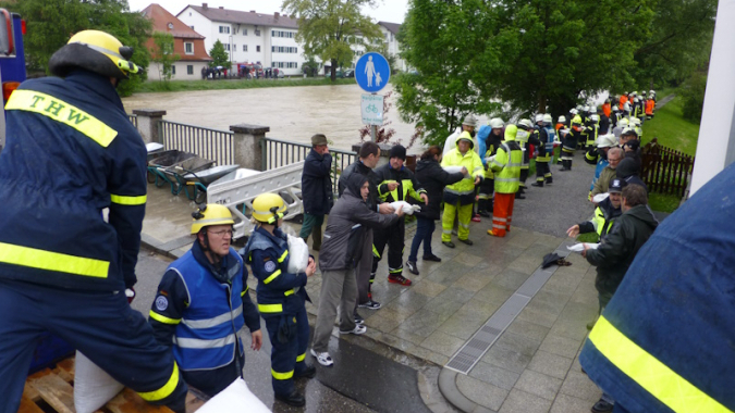 Mannschaftstransporter für das THW OV Bad Aibling