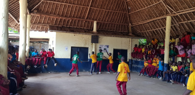 Busara inasonga - Die Busara School bewegt sich!