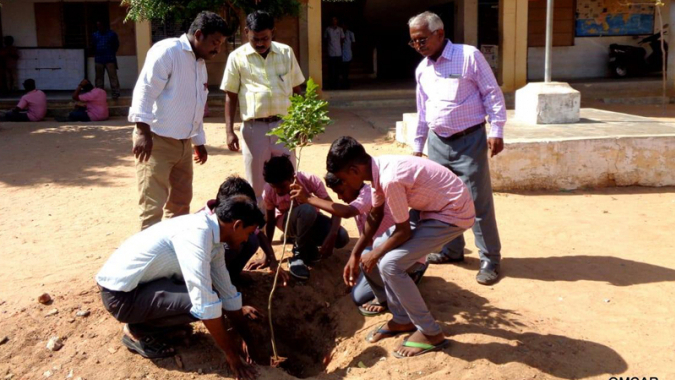 Die OM­CAR-Farm - aut­ar­kes Zen­trum für nach­hal­ti­ge Le­bens­wei­se