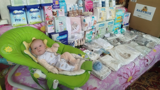 Babyboxen für die Ukraine – Hilfe fürs neue Leben im Krieg