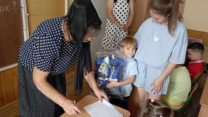 Schulranzen für ukrainische Erstklässler - Gemeinsam Hoffnung, Normalität und Zukunft ermöglichen