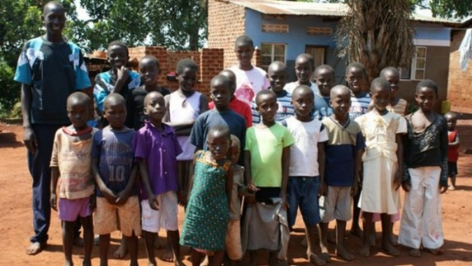 Schulpatenschaft in Jinja und Mukono