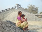 Indien: Hilfe für Steinbruch-Kinder