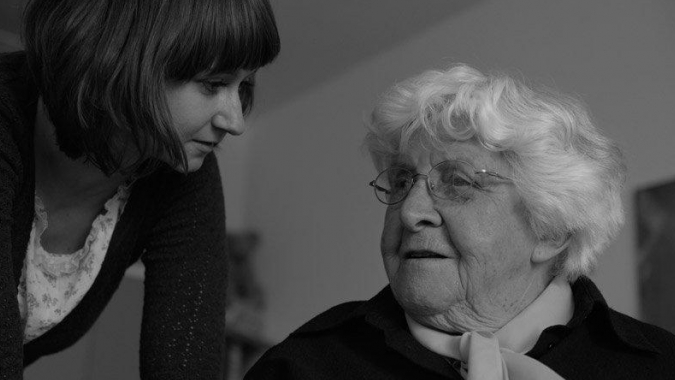 Besuchspartnerschafts- und Aktivitätenprojekt für alte einsame Menschen