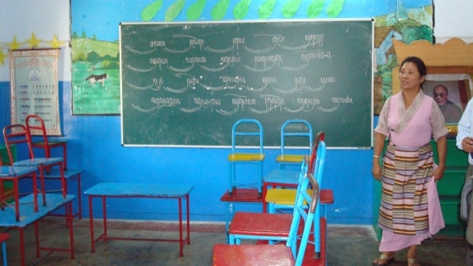 Schulbücher für Tibetan Homes School, Mussoorie