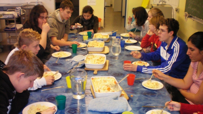 Hilfe für hungernde Kinder - Leben lernen